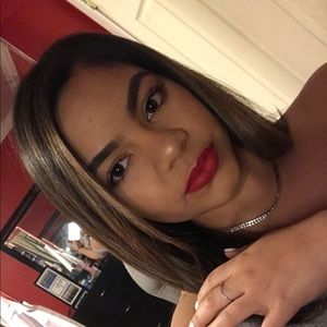 Meet your Posher, Aysha